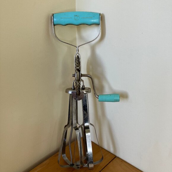 Tasco Manual Egg Beater Vintage Stainless Steel Hand Crank Whisk Green Handle - Picture 1 of 7